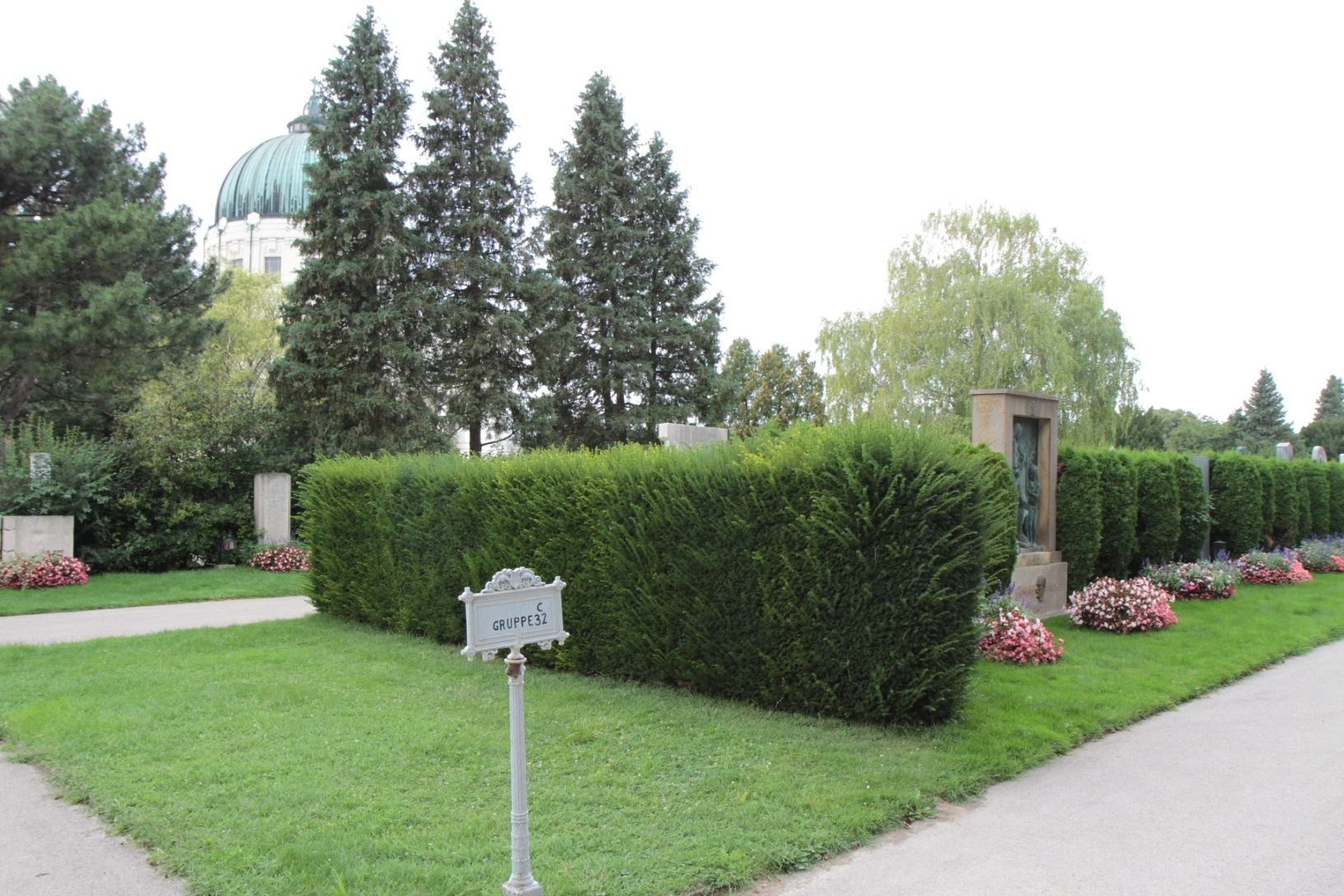 Clemens von Pirquet's tomb, Vienna - 01.JPG